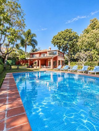 Chalet en alquiler en Elviria en Marbella