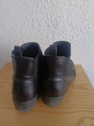 Botines negros elásticos