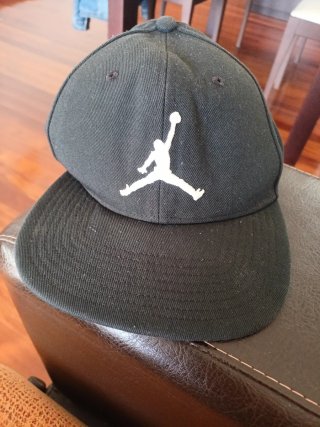 Gorra Jordan Ajustable Negra