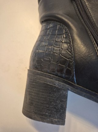 Botines negros de piel