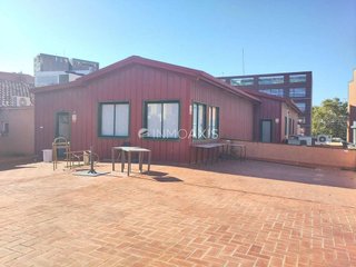 Local comercial en alquiler en El Parc i la Llacuna del Poblenou en Barcelona