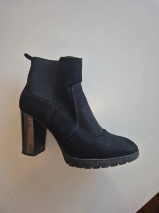 Botines negros ante tacón bloque