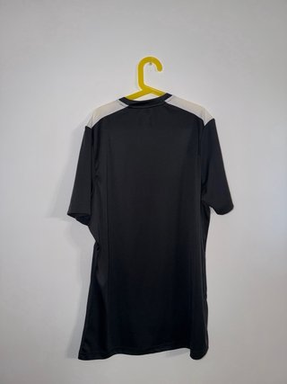 Camiseta Joma negra con detalles blancos - Talla L
