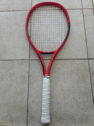 Raqueta YONEX VCore 100 Roja L2