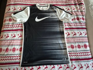 Camiseta deportiva Nike Dri-Fit Talla L