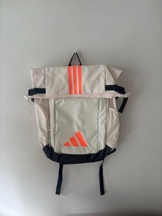 Mochila Adidas Beige y Naranja