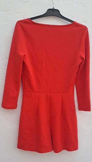 Mono Bershka rojo talla M