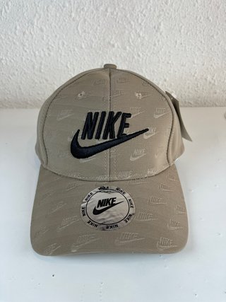 Gorra Nike Beige / Negra (Con etiqueta)