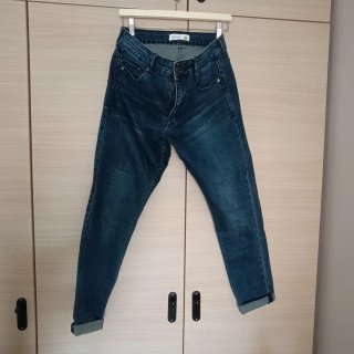 Pantalón vaquero azul oscuro