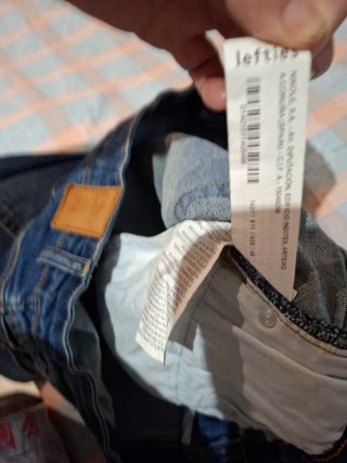 Pantalones vaqueros hombre rotos