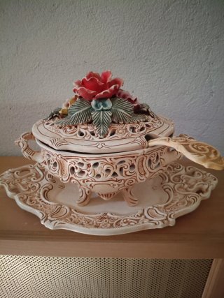 Sopera Antigua estilo capodimonte