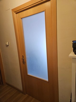 Puerta interior madera con cristal