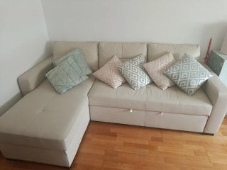 Sofá Chaiselong Beige con Almacenamiento