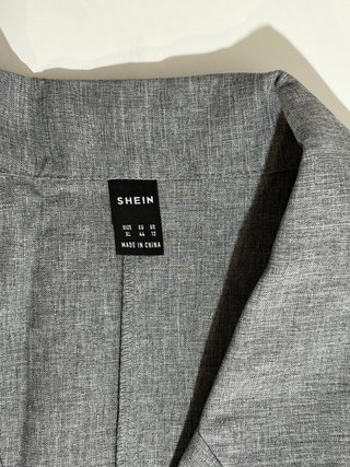 Lote de 4 prendas de ropa formal