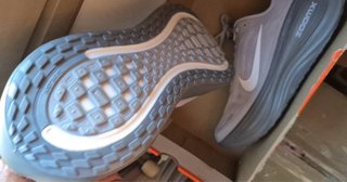 Nike Vomero Plus Gris