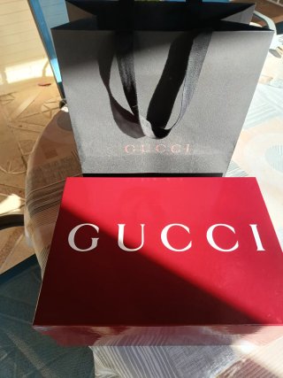 Caja y Bolsa Gucci