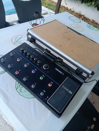 Pedalera Line 6 Firehawk FX multiefectos