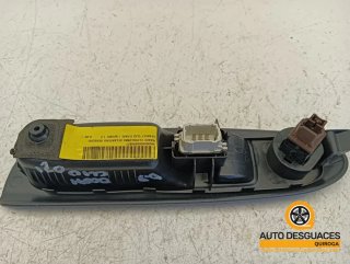Mando elevalunas delantero derecho Renault Clio