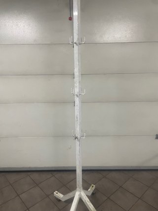 Soporte Metálico de Pie para Jamones