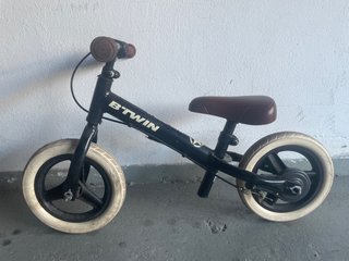 Bicicleta infantil B'TWIN +2 años