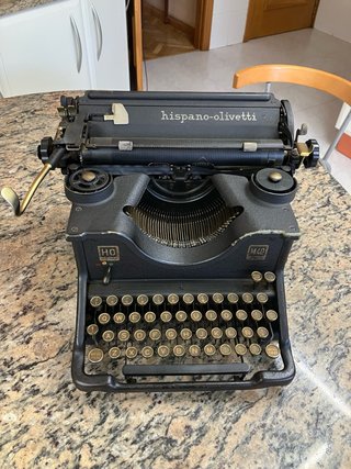 Máquina de escribir Hispano Olivetti M40