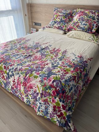 Funda nórdica y 4 fundas cojín estampado floral