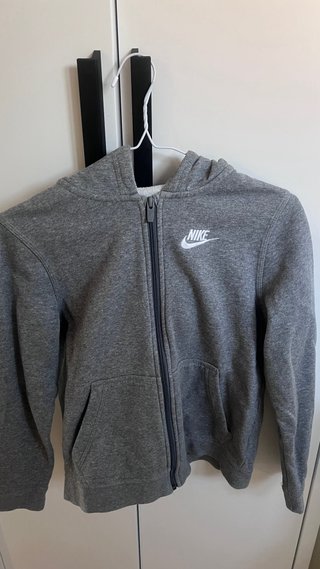 Chaqueta deportiva Nike niño Talla M