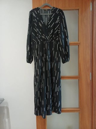 Vestido Shein Negro con Rayas Blancas Talla L