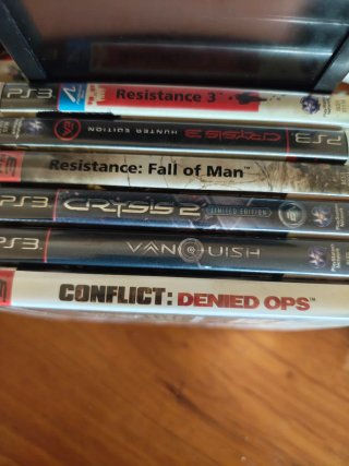 Juegos PS3: Resistance, Crysis, Vanquish.