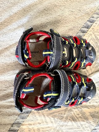 Sandalias Beppi para niño talla 25
