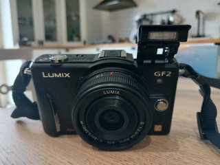Panasonic Lumix DMC-GF2 + Lumix G 14mm f/2.5 ASPH
