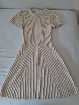 Vestido Midi de Punto H&M