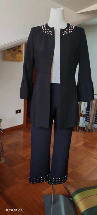 Completo donna Zara nero con perle