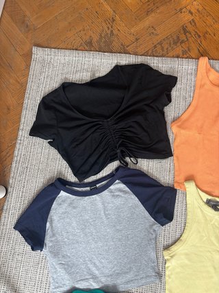 Pack de 10 tops variados por 10€ todos