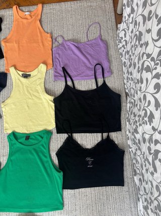 Pack de 10 tops variados por 10€ todos