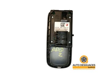 Mando elevalunas delantero izquierdo Ford Fiesta