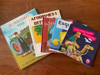 Lote de libros infantiles en catalán