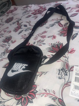 Riñonera Nike Negra