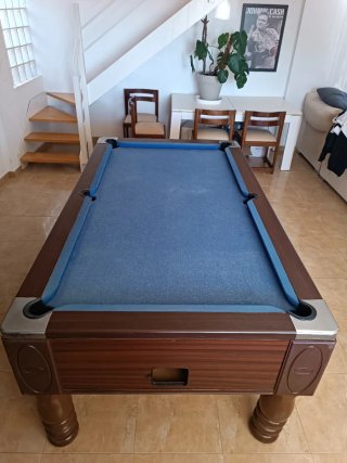 Mesa de Billar con Tapete Azul