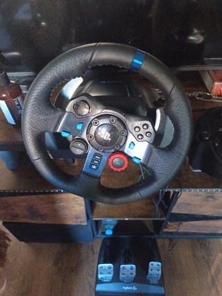 Volante con Pedales Logitech G29