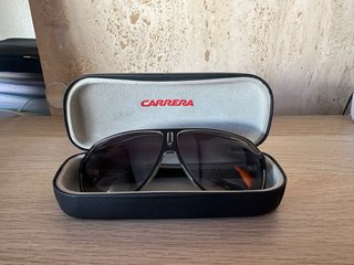 Gafas de sol Carrera negras