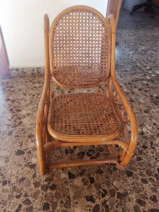 Mecedora Infantil de Bambú y Rejilla