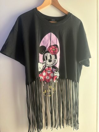 Camiseta Bershka Minnie Mouse con flecos Talla M