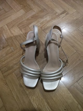 Zapatos de Fiesta Tacón Alto Dorados Talla 38