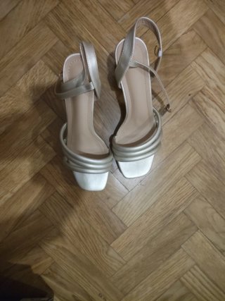 Zapatos de Fiesta Tacón Alto Dorados Talla 38