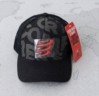 Gorra Compressport Trucker Malla Negra Unisex