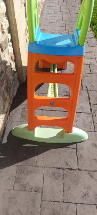 Tobogán Feber con toma de agua