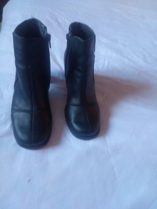 Botines mujer piel tacón negros