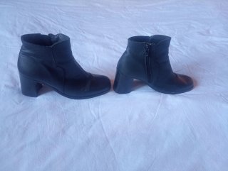 Botines mujer piel tacón negros