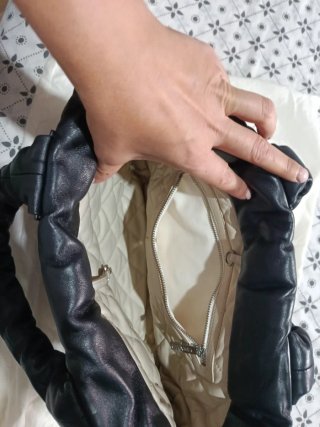 Borsa Chanel in pelle nera